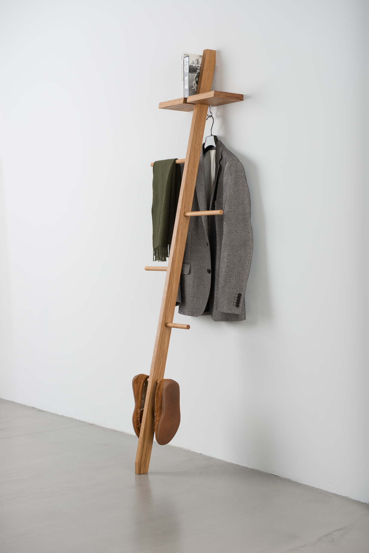 TB.5 - Stummer Diener/ Herrendiener/ Kleiderständer - Image 3