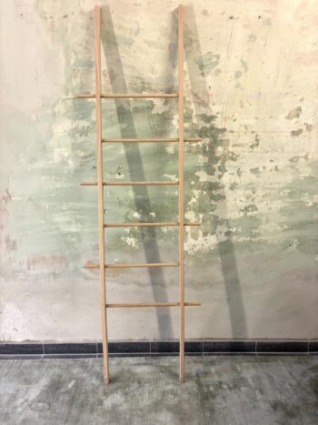 minimal holz kleiderleiter