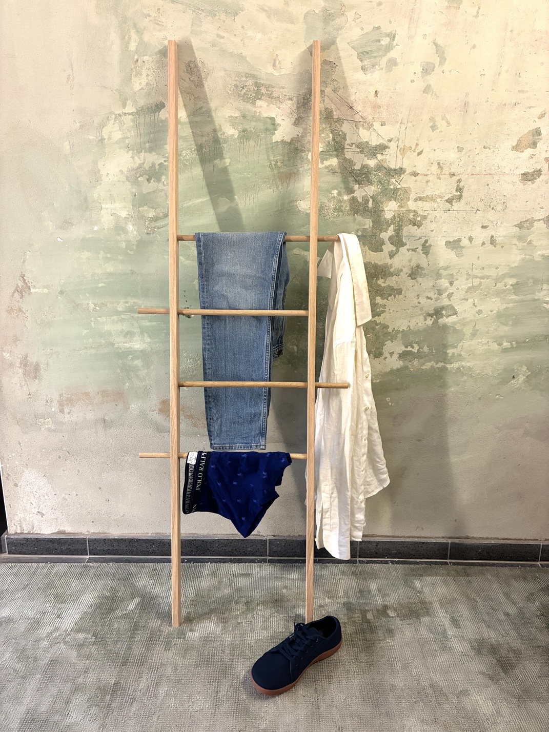 TB.7.4 - Small Wooden Clothes Ladder - Image 6