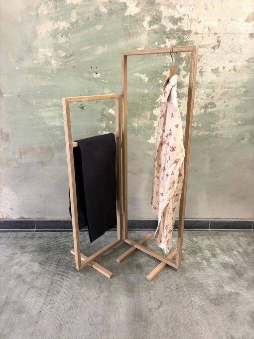 TB.32 Stummer Diener - Herrendiener - Dressboy - Valet Stand - Kleiderständer Massivholz "NEU AUGUST 2025"