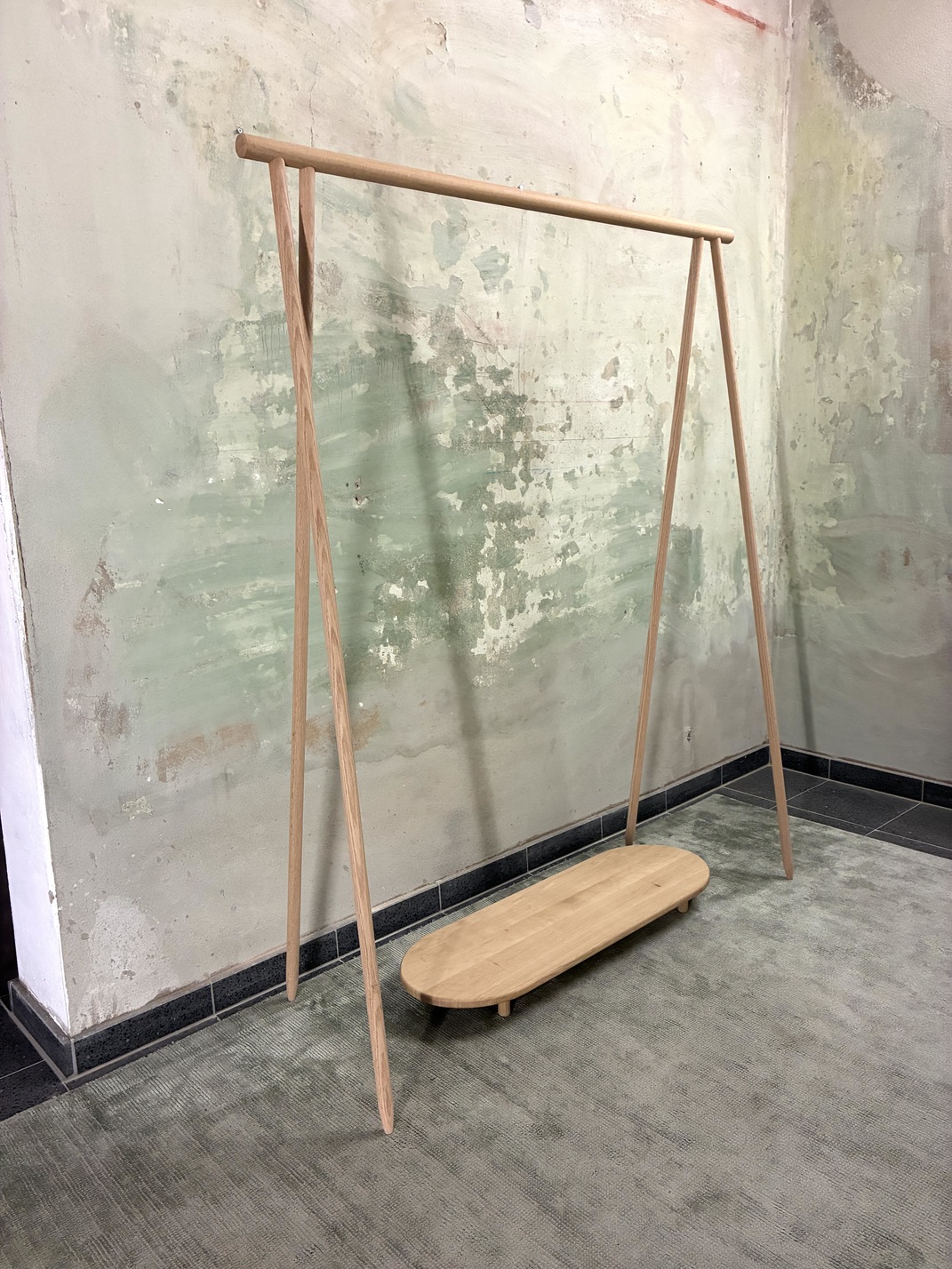 KL.2 - Kleiderständer mit Regal - Image 4